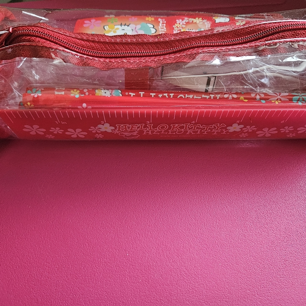 Hello Kitty pouch - Picture 2 of 5